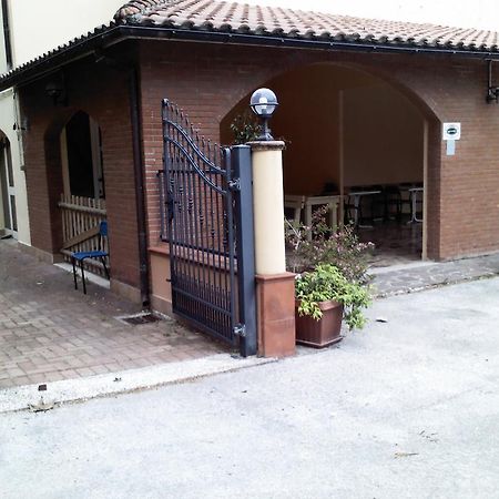 Albergo Magrini Della Genga Genga  Exterior photo