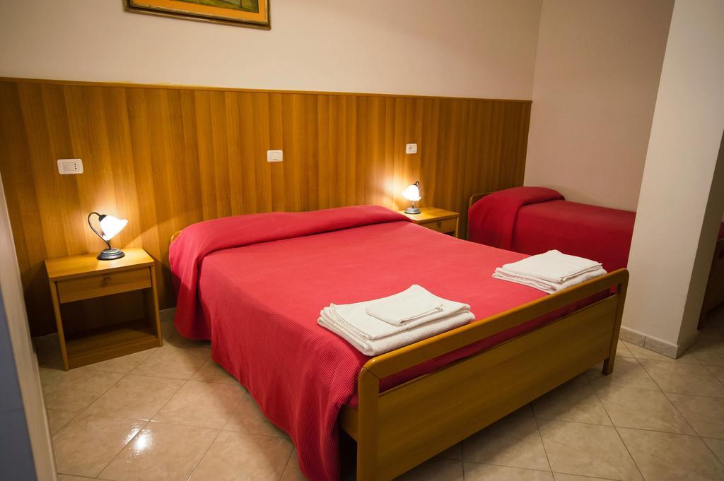 Albergo Magrini Della Genga Genga  Room photo
